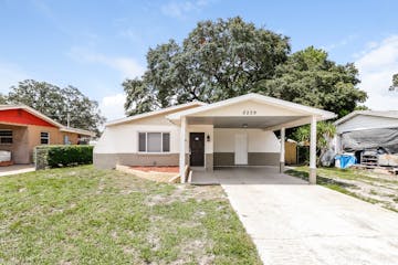 6229 50th Ave N St Petersburg, FL 33709